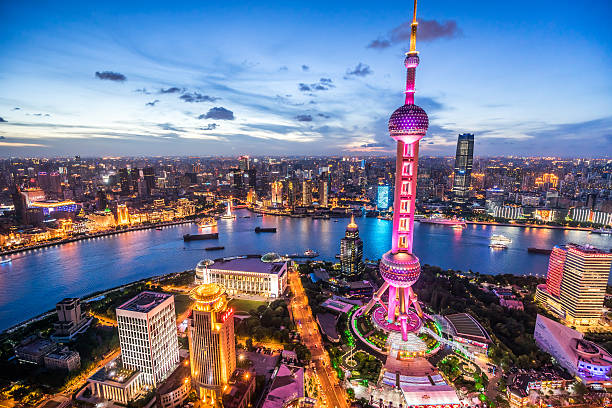 Shanghai Skyline At Dusk 照片檔及更多上海照片- 上海, 中國, 天際- iStock