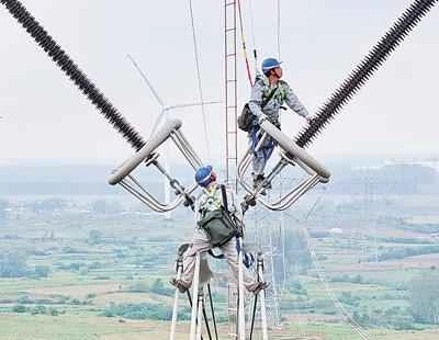 Adhering to coordinated development, promoting urban-rural integration and regional cooperation (seeking progress while maintaining stability, improving quality and efficiency to achieve a good start to the "15th Five-Year Plan") – Focusing on advancing the eight key tasks of the year's economic work (⑤)