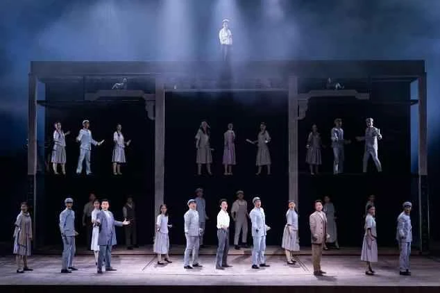 The original musical "Crimson Kapok" premiered at the Beijing Tianqiao Art Center.